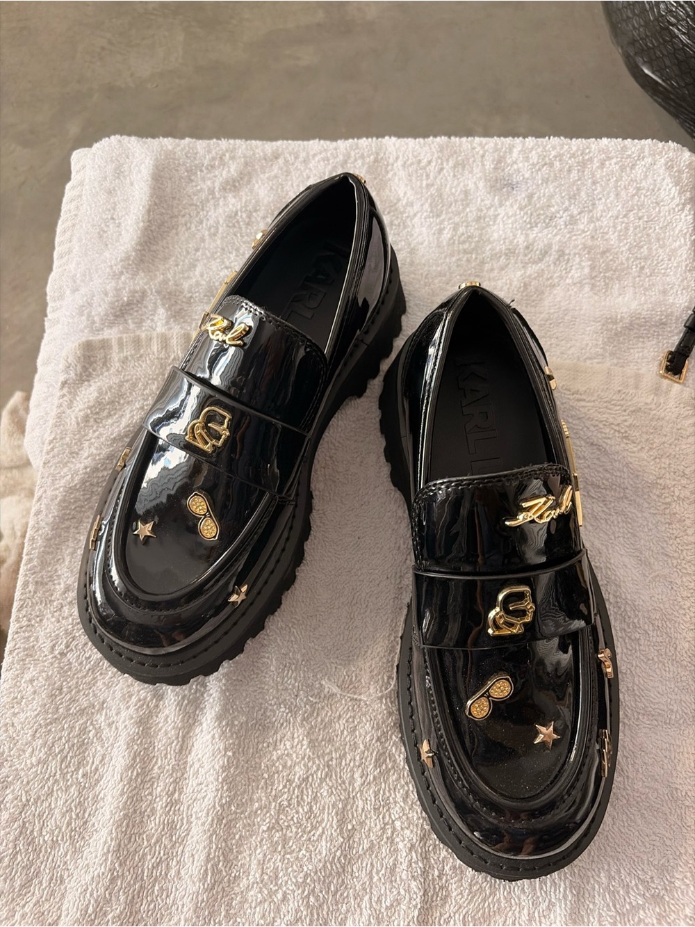 BRAND NEW- Karl Lagerfeld Patent Leather Embellished Loafers- Women’s size 6.5 - Picture 6 of 10